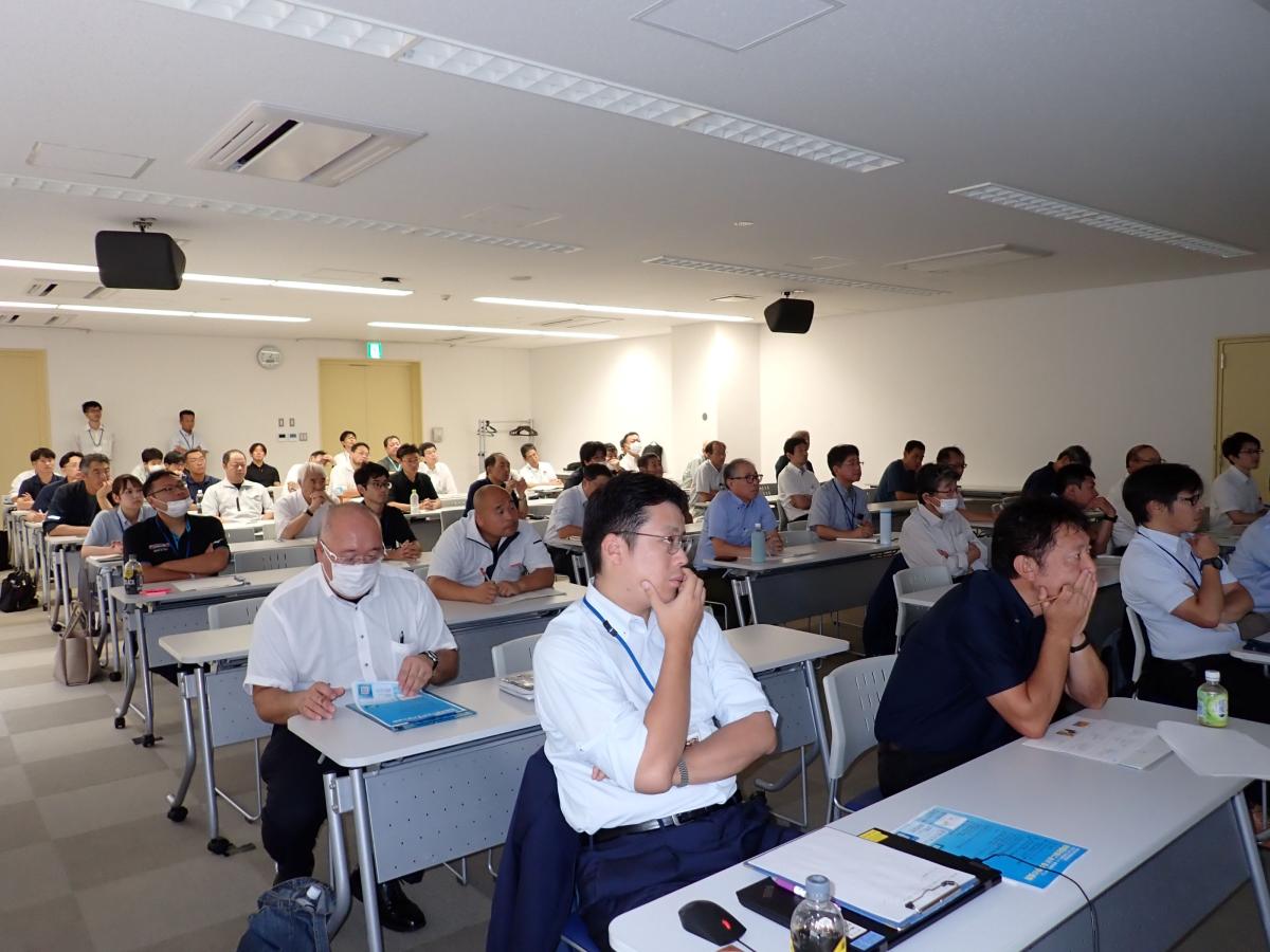 会場の様子1