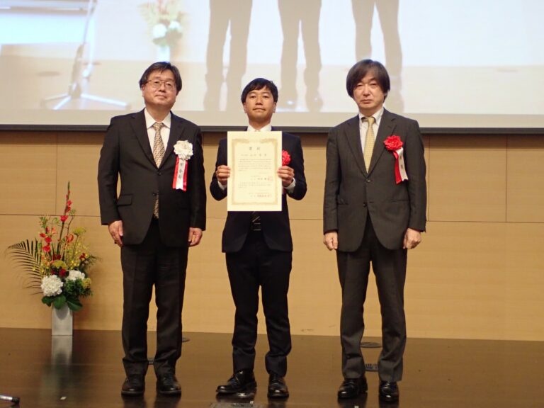 授賞式の様子（写真：日本海洋学会提供）