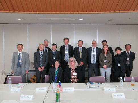 事務会議後の集合写真